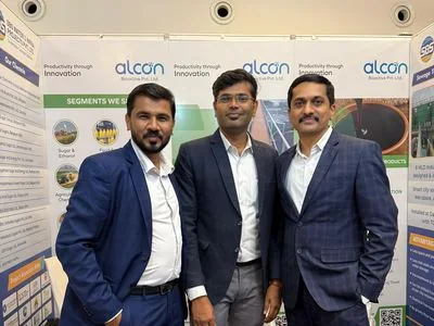 With industry partners at the exhibition